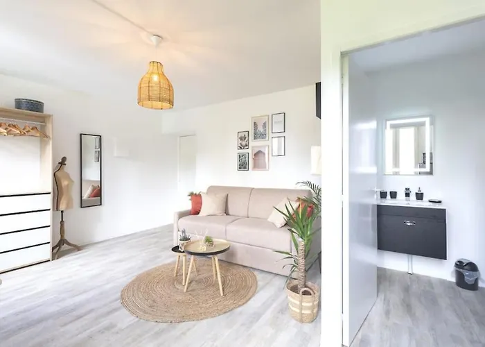 L'authentique *studio *parking Prive* *wifi*calme アパート ルルド